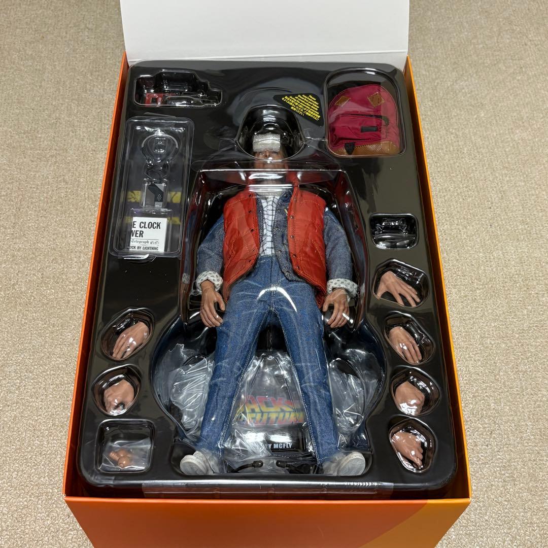 マーティ・マクフライ 「バック・トゥ・ザ・フューチャー」 1/6 フィギュア