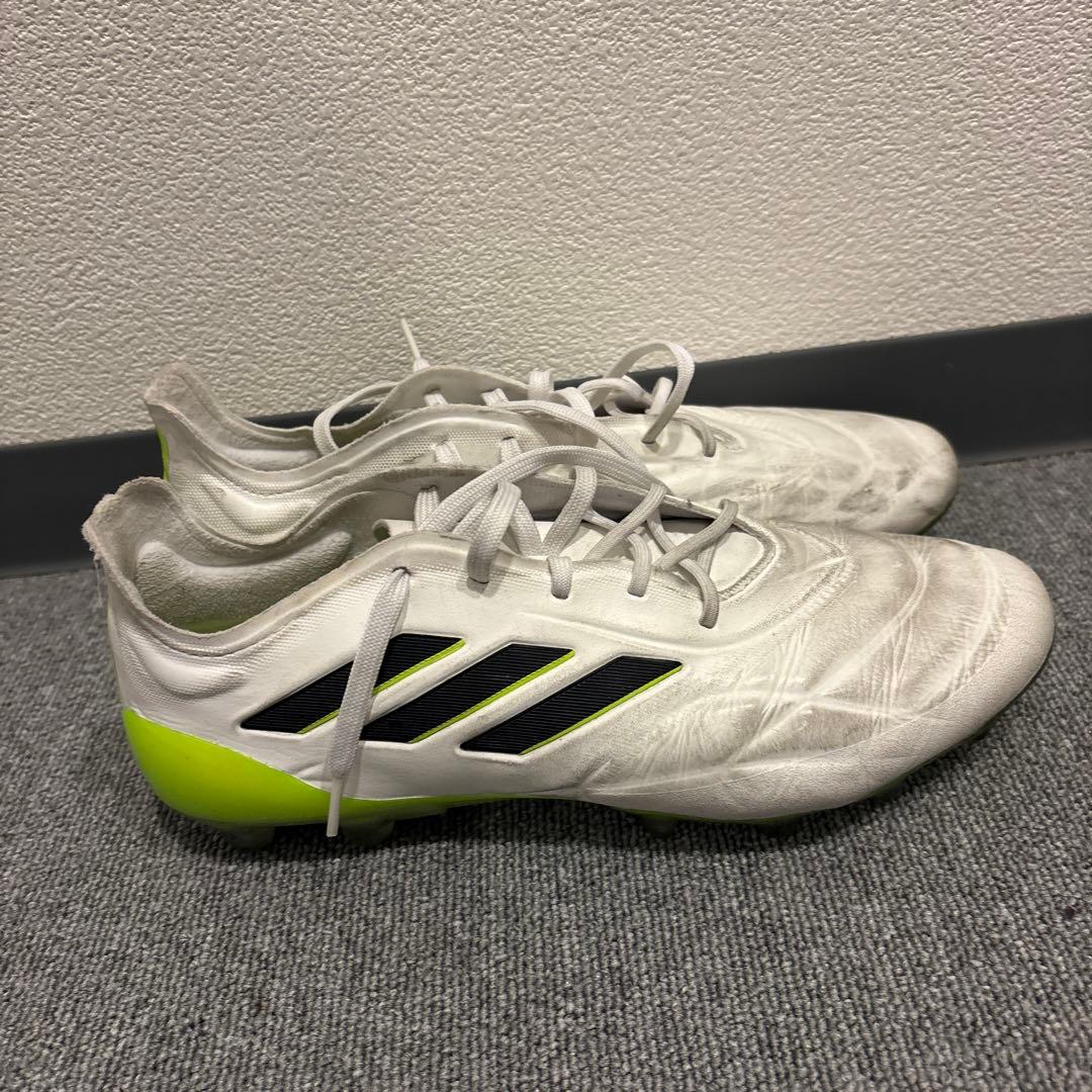 adidas サッカーシューズ ホワイト/ブラック/イエロー