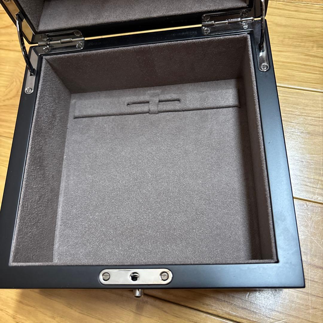 ハリーウィンストンオーシャンダイバーベルトのみケース付き