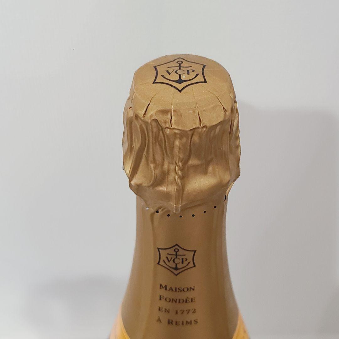 VEUVE CLICQUOT ヴーヴクリコ イエローラベル 750ml
