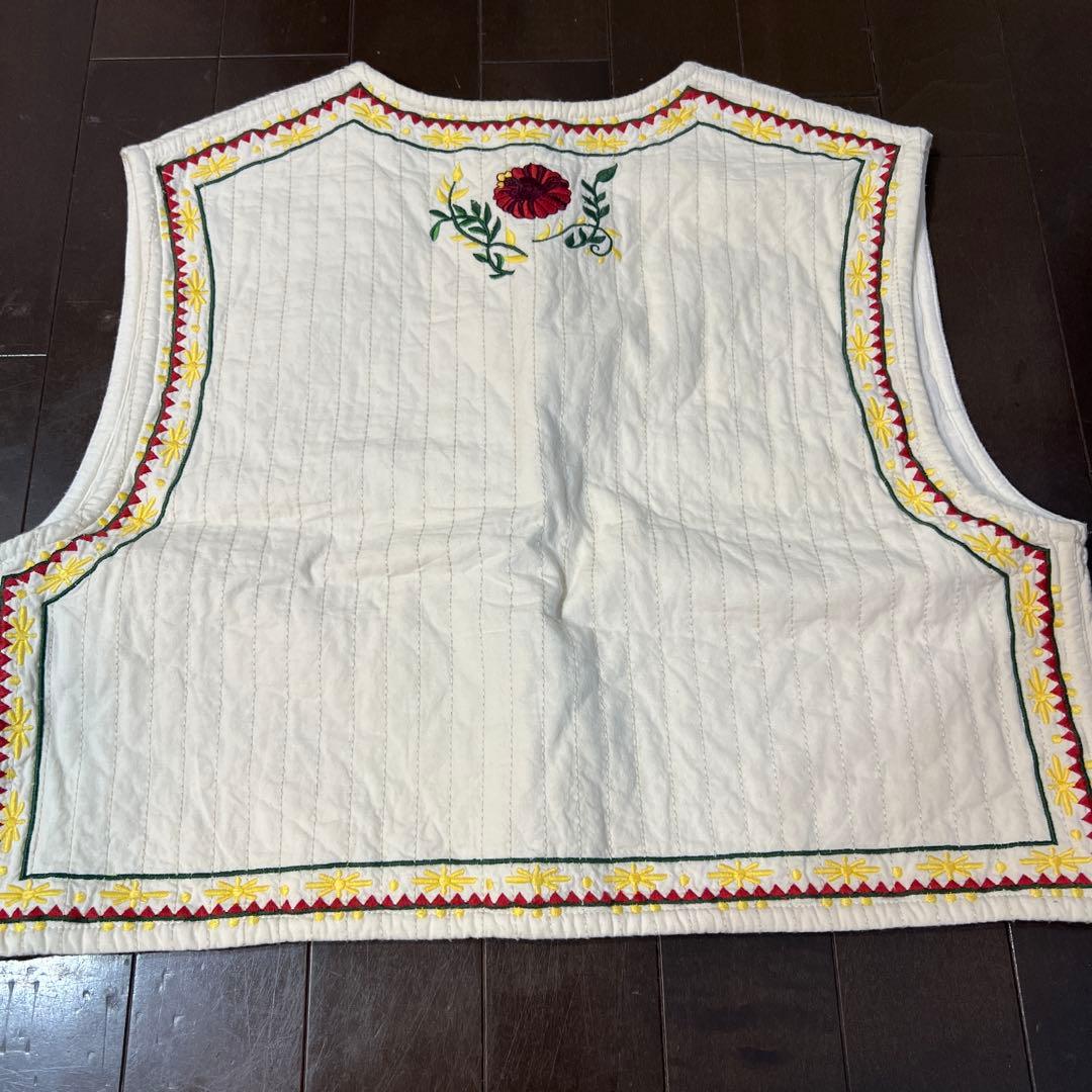 Freada フリーダ キルト刺繍ベスト