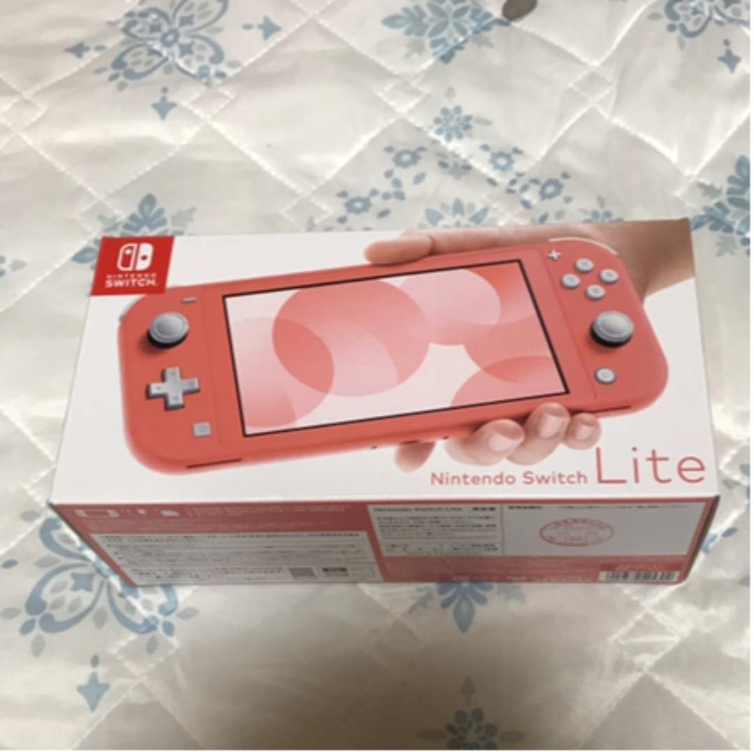 新品　Nintendo Switch Lite Coral
