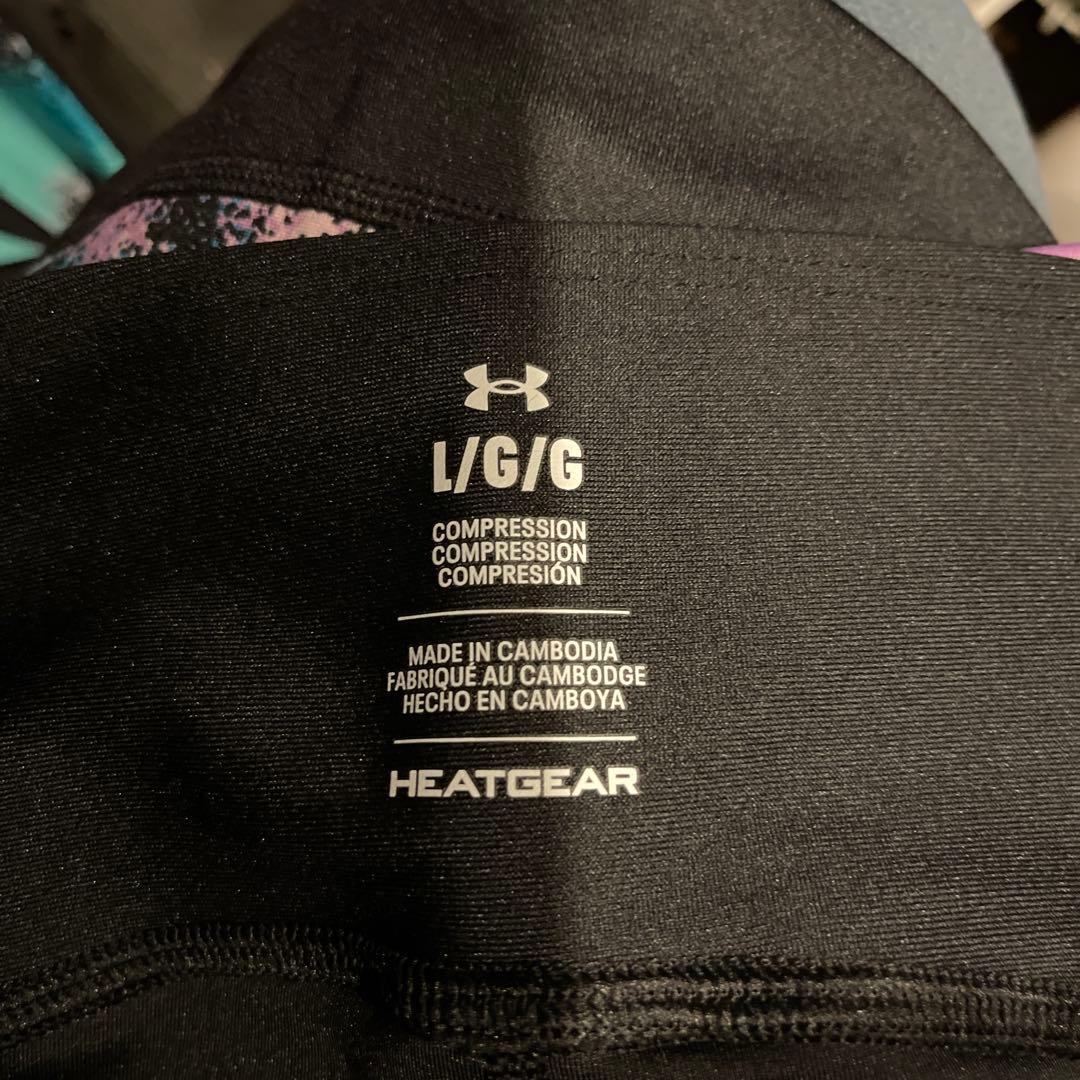 新品タグ付き　コンプレッションタイツ　under armour Lサイズ