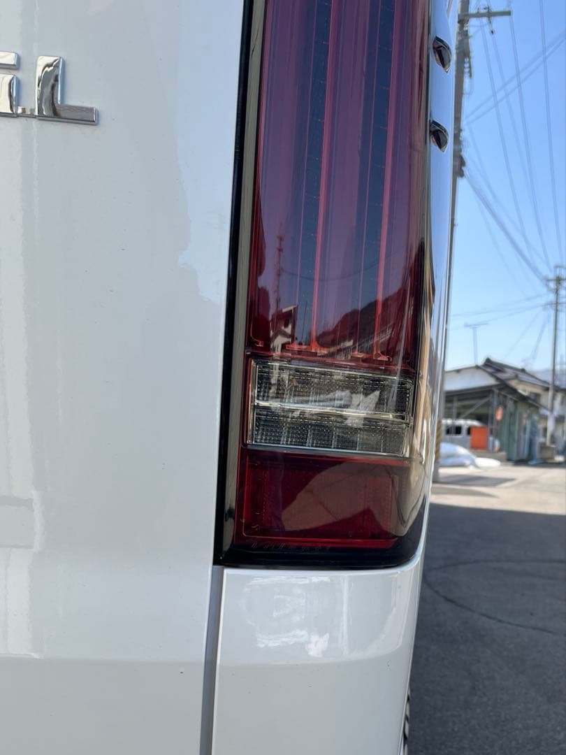 ハイエース200系 FLEX Valenti ULTIMATE テールランプ