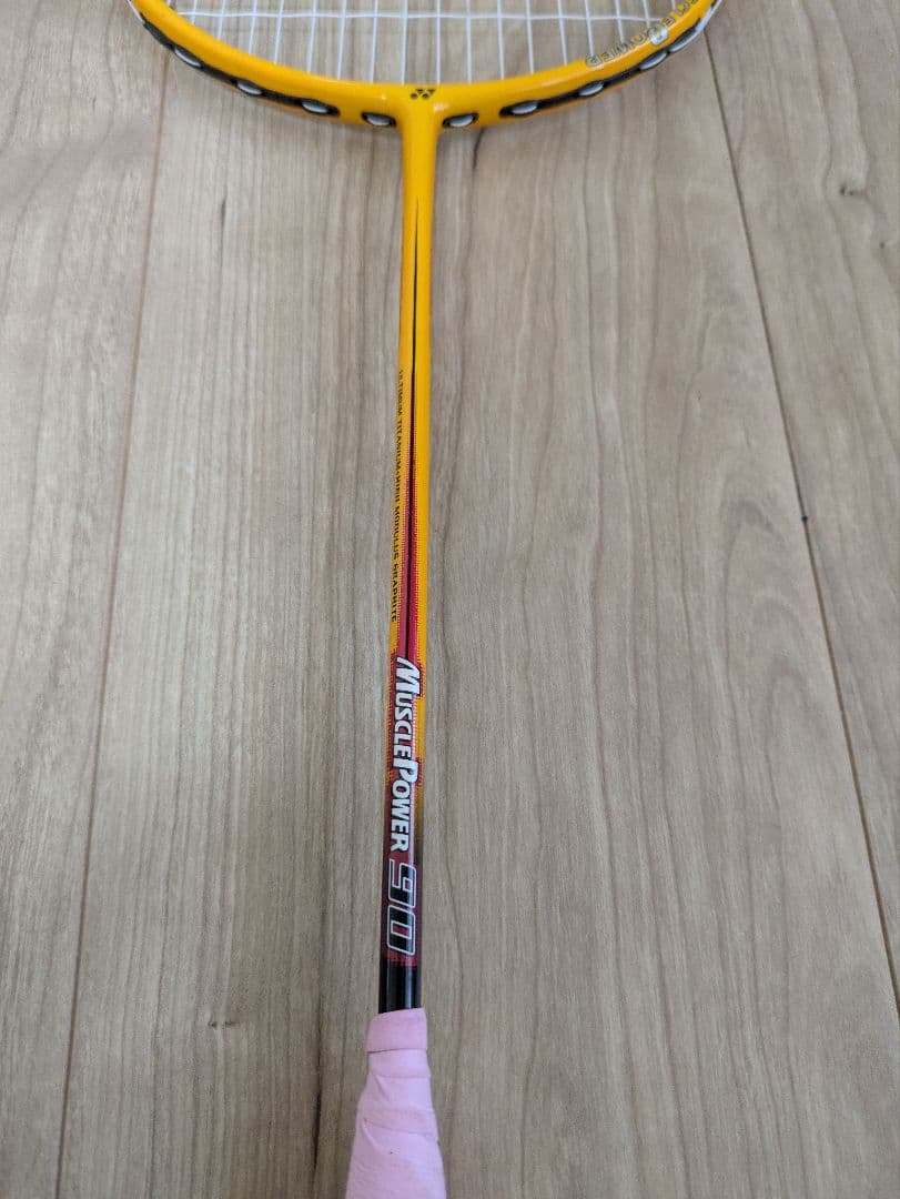 YONEX　MUSCLEPOWER90　ヒビあり