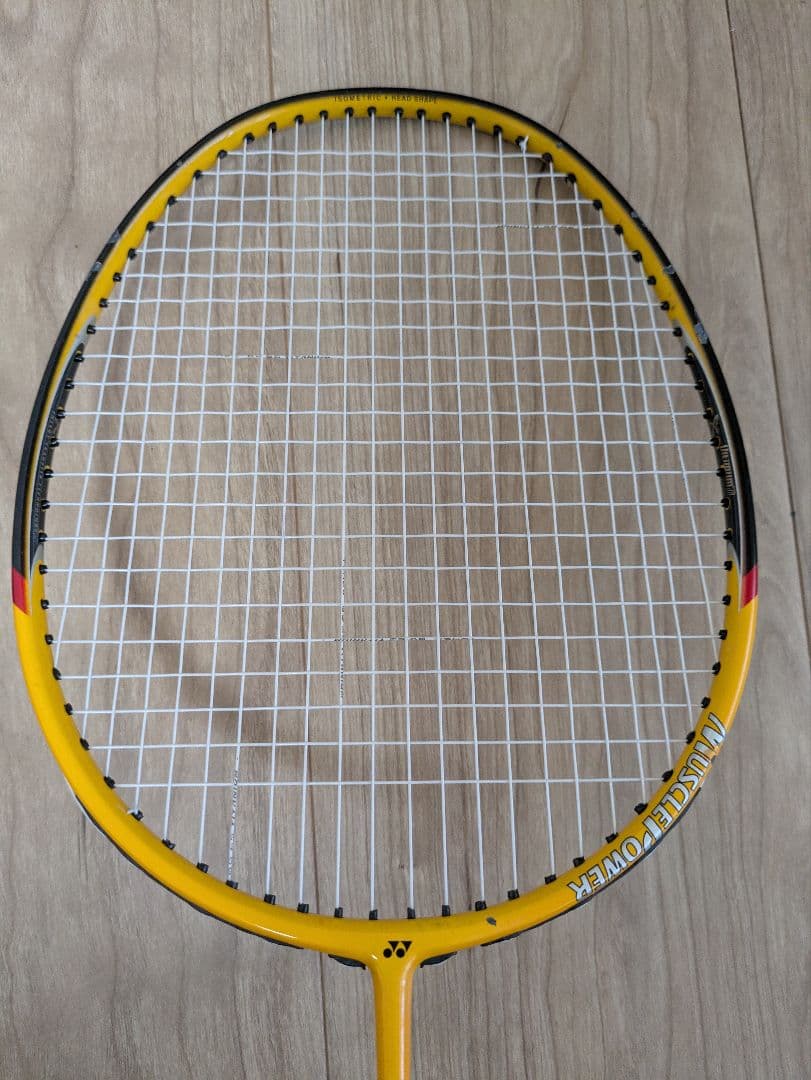 YONEX　MUSCLEPOWER90　ヒビあり