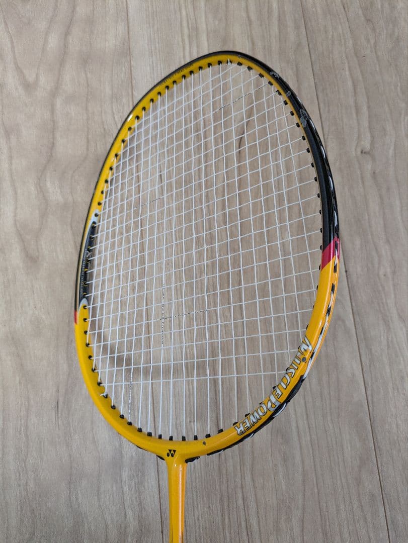 YONEX　MUSCLEPOWER90　ヒビあり