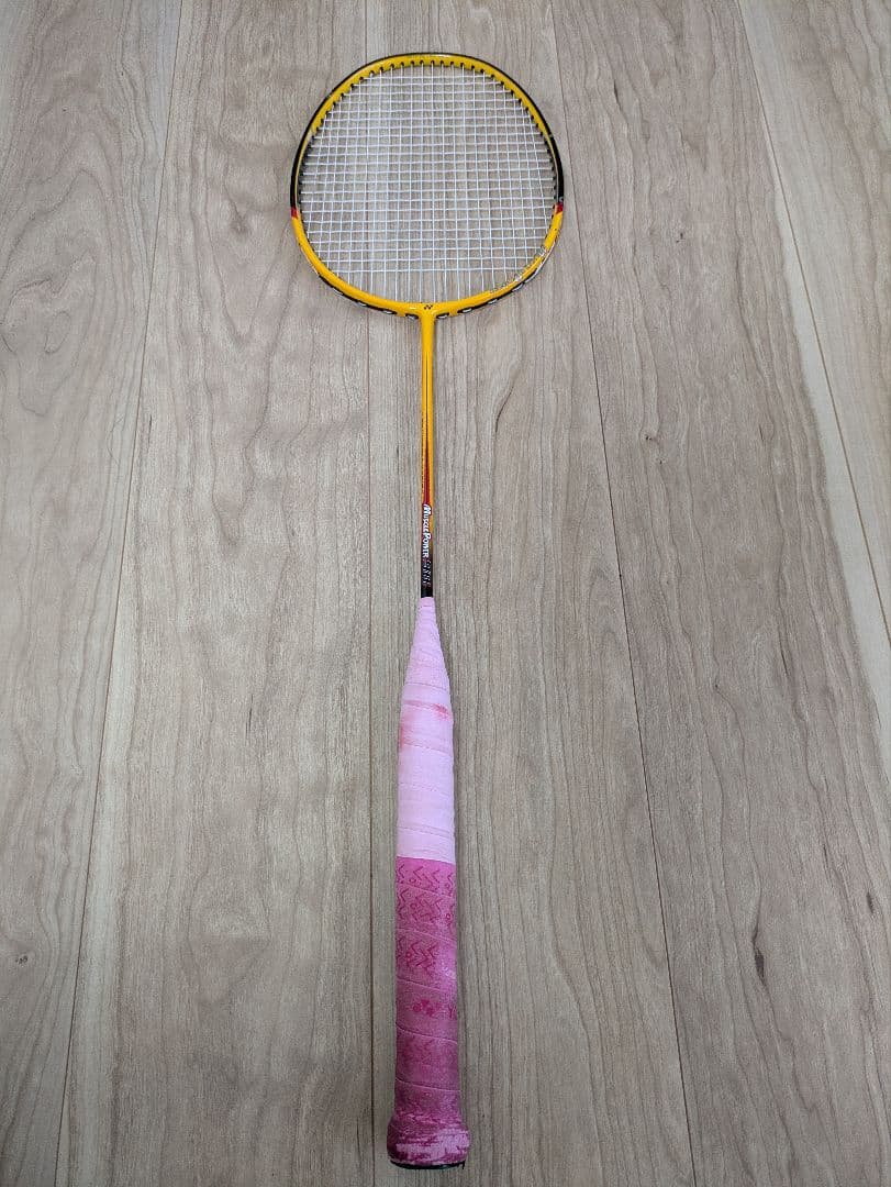 YONEX　MUSCLEPOWER90　ヒビあり