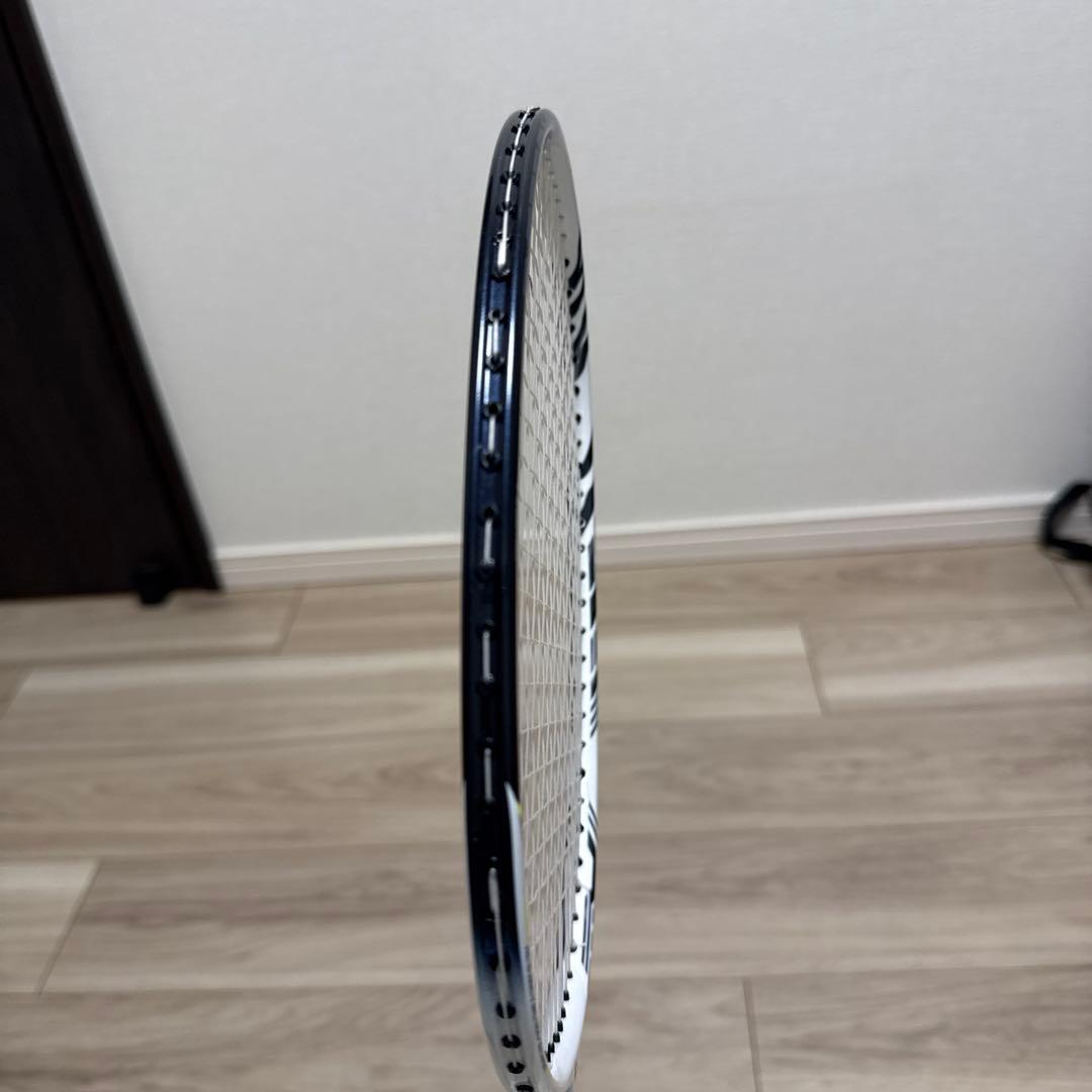 バドミントンラケットアストロクス99proとビクターリューが