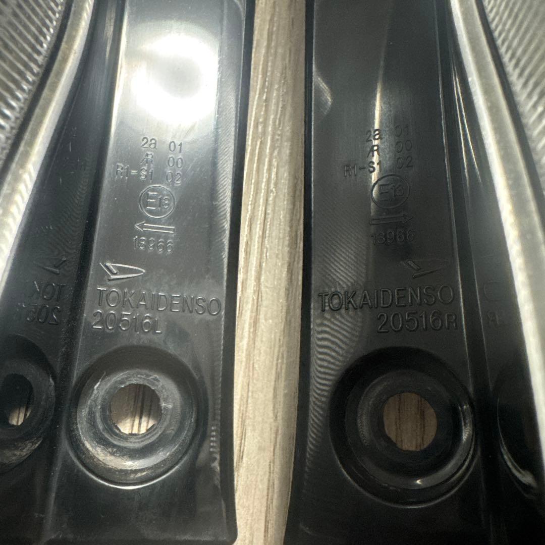 LA600S タントカスタム テールランプ 左右セット クリアレンズ