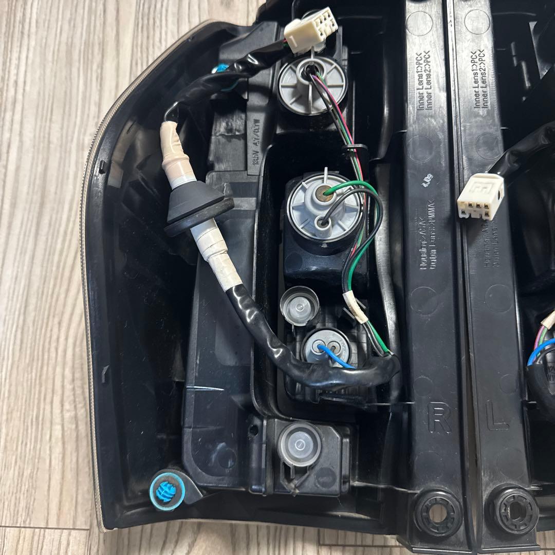 LA600S タントカスタム テールランプ 左右セット クリアレンズ