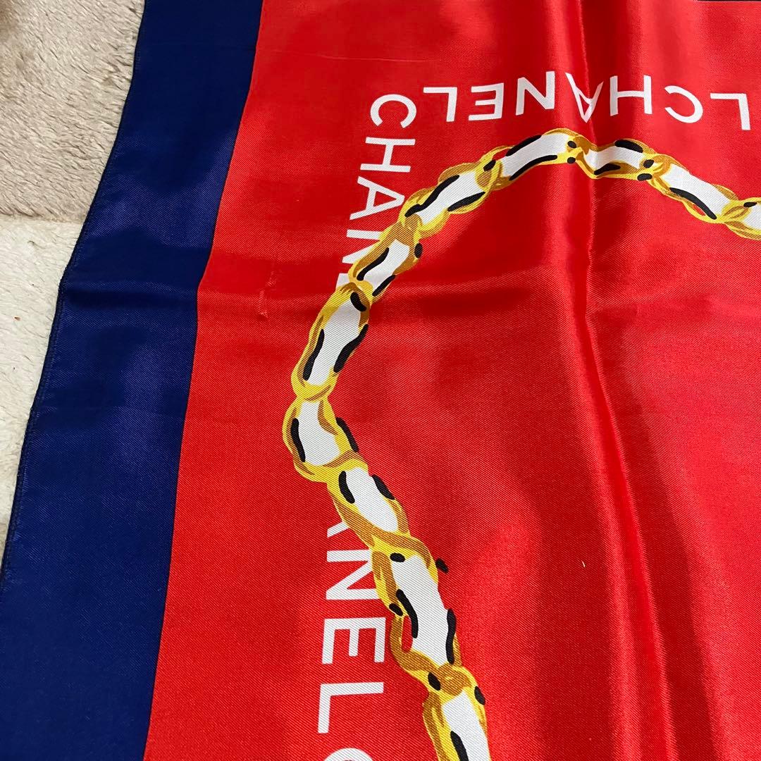 CHANEL バッグデザイン マトラッセ　スカーフ 赤