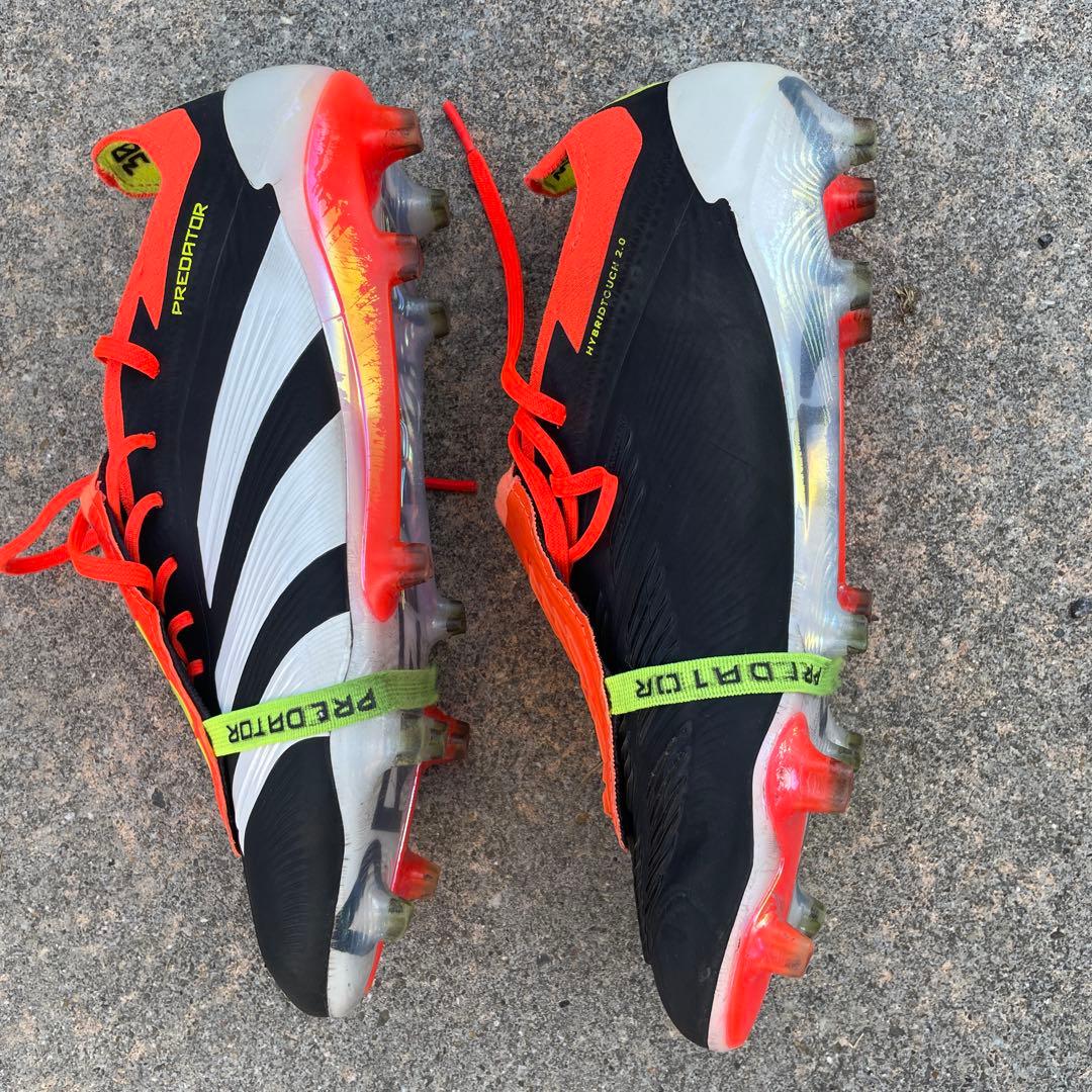 Adidas Predator FG サッカーシューズ　天然芝 プレデター