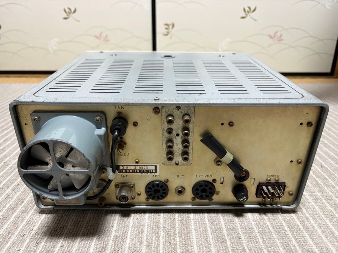 ②ヤエス　YAESU FT-101ES