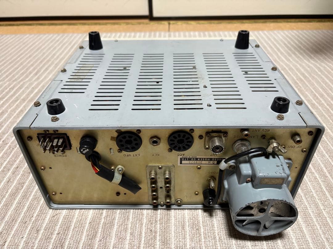 ②ヤエス　YAESU FT-101ES
