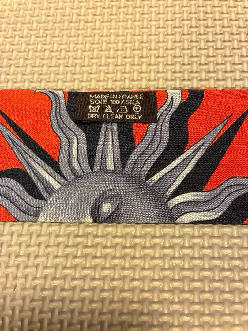 本日限定お値下げ！美品HERMES ツイリー　太陽　正規品　箱付き　赤　オレンジ