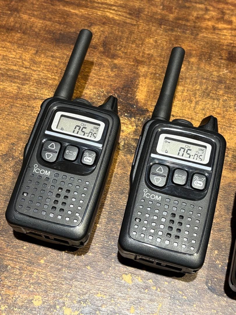 アイコム トランシーバー IC-4300 ＋充電器・インカム付き 4台セット