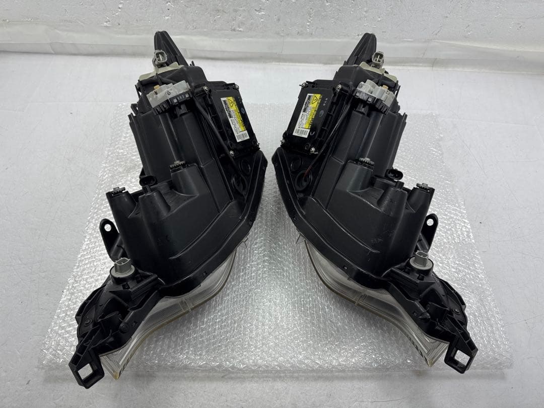 トヨタエスティマACR50W前期ヘッドライト左右　キセノンHIDレベ付　AFS無