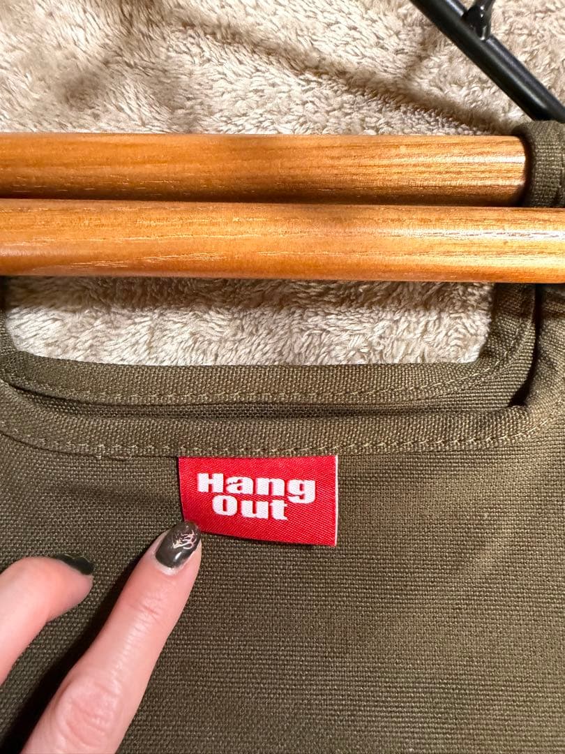 Hang Out 薪ラック　薪スタンド　オリーブグリーン 専用テーブル付き