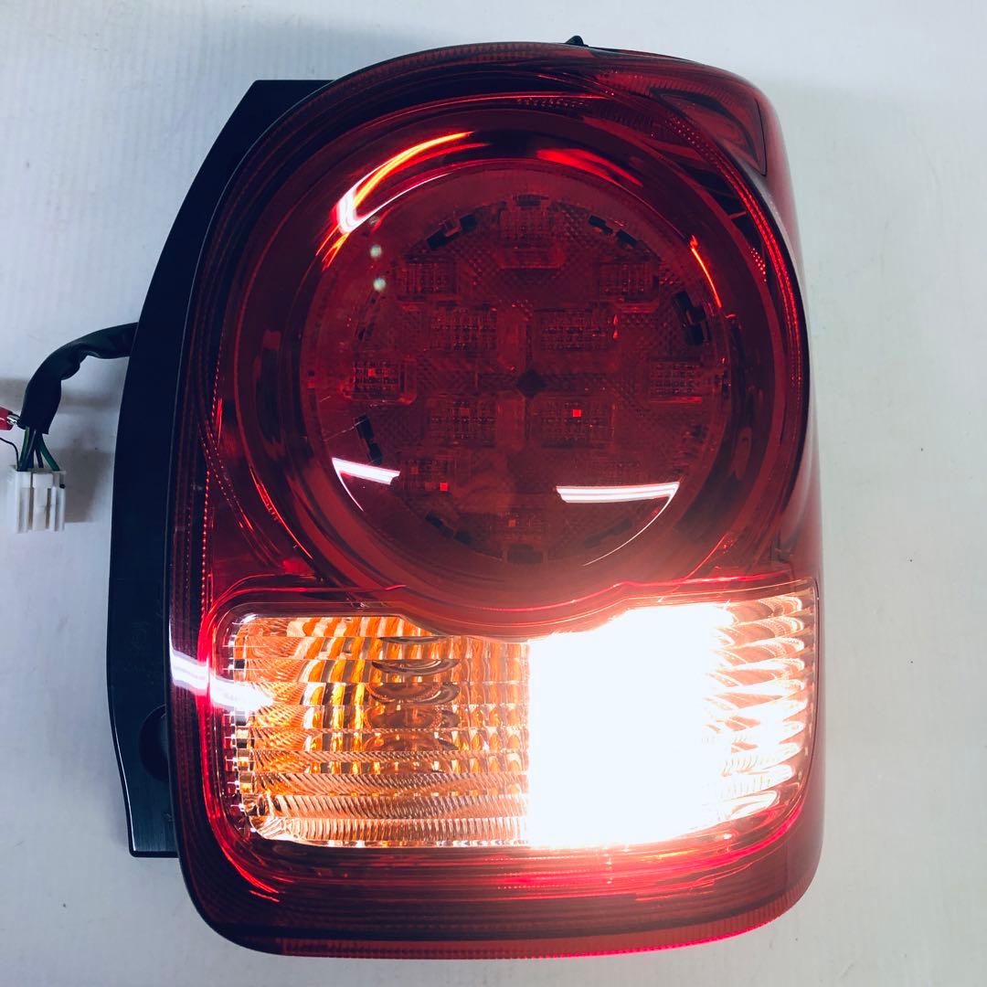 【即納】ムーヴキャンバス　右　テール　TOKAIDENSO　20521R　キズ有