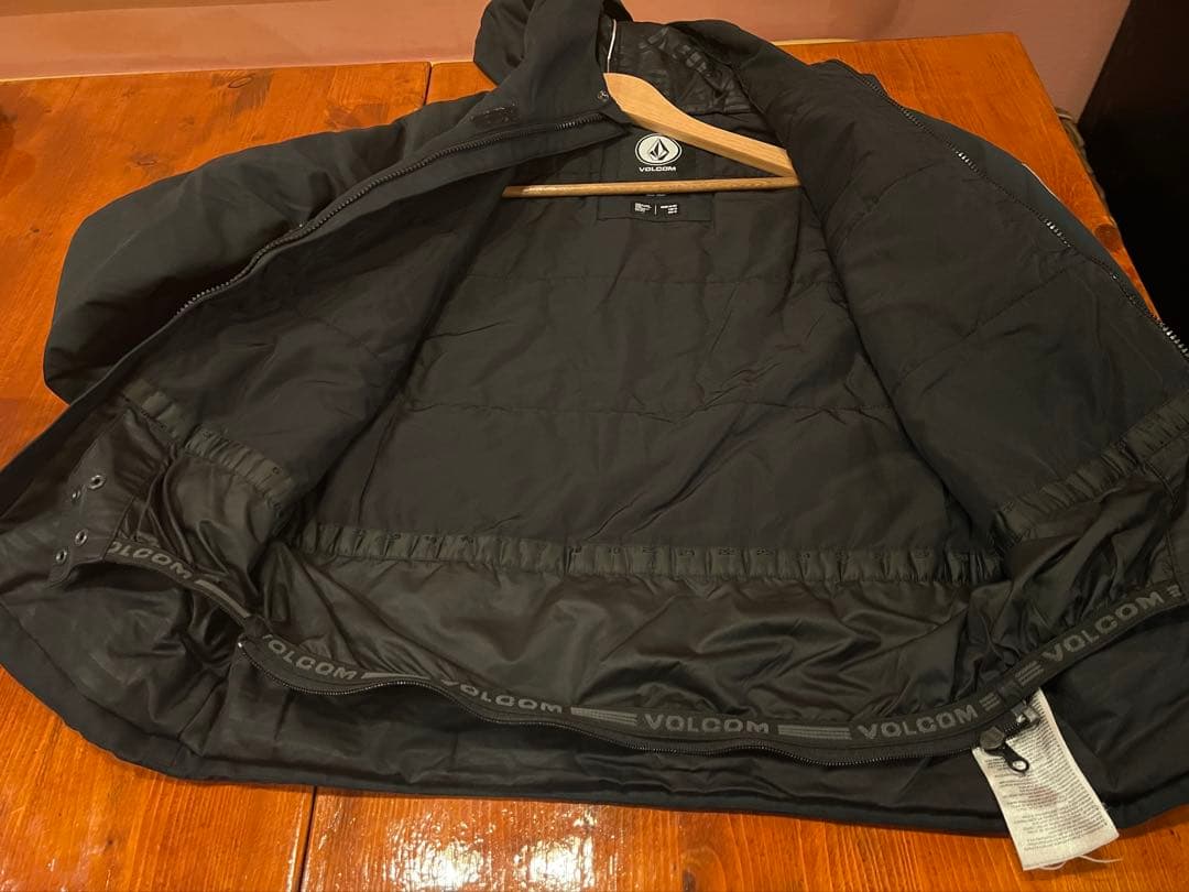 VOLCOM スノージャケット キッズ　サイズL ブラック