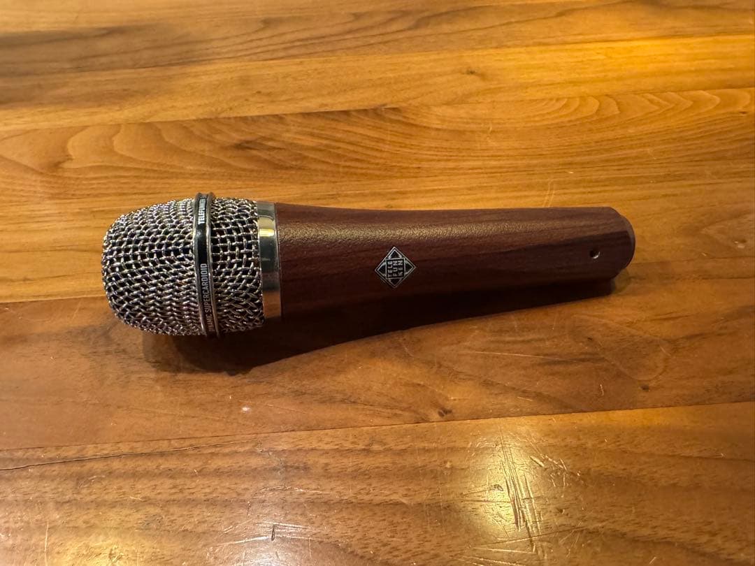 TELEFUNKEN M80 Cherryダイナミックマイク