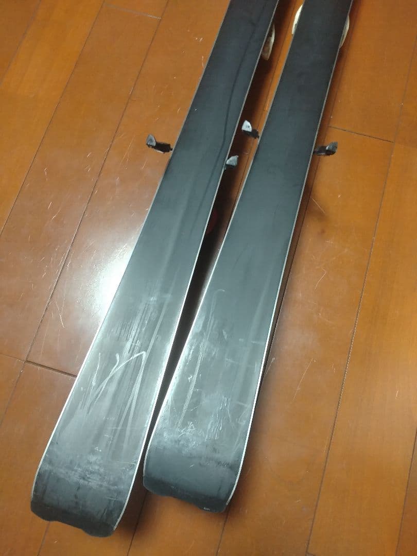 【状態良好☆】130cm　ATOMICスキー板セット♪　送料無料！