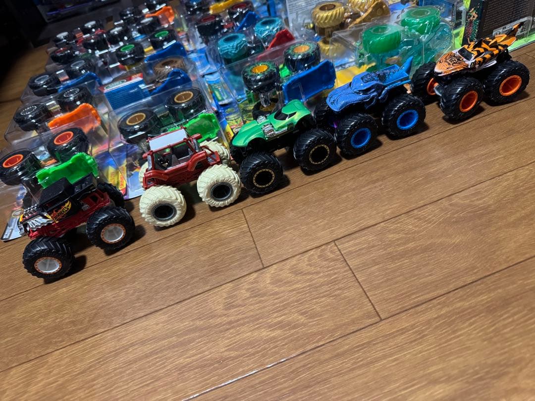 モンスタートラックミニカー 27個セット