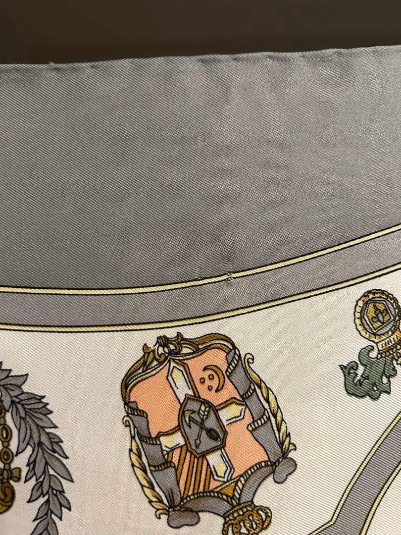 未使用HERMES (エルメス) カレ90 スカーフ グレー系 シルク
