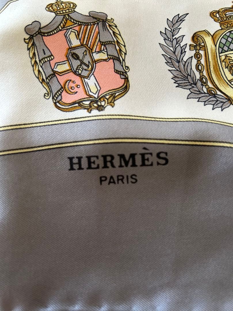 未使用HERMES (エルメス) カレ90 スカーフ グレー系 シルク
