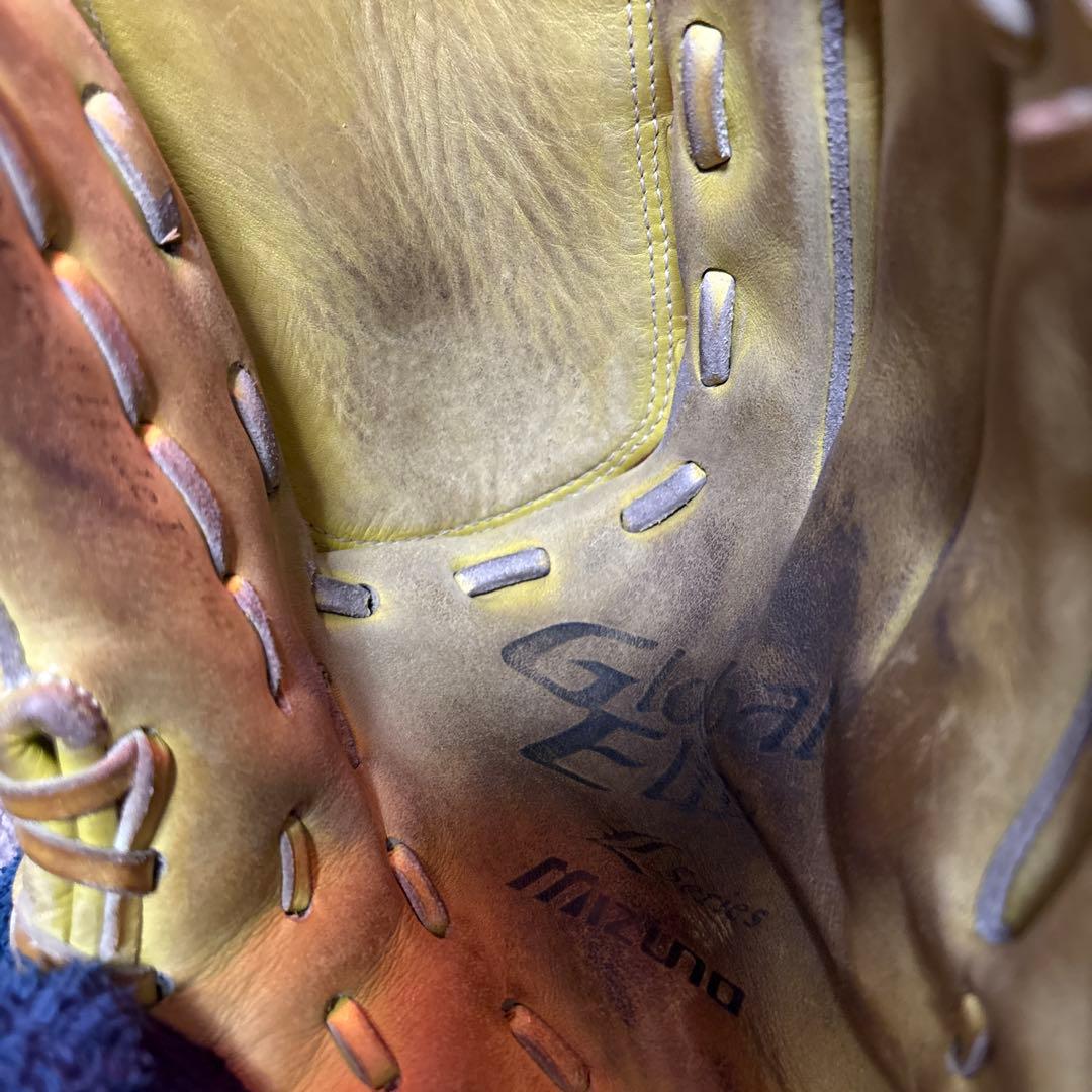 Mizuno Global Elite 軟式 グローブ イエロー