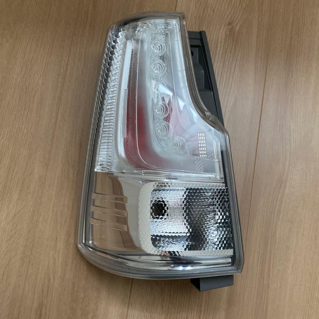 MA36S ソリオバンディット純正クリアテール