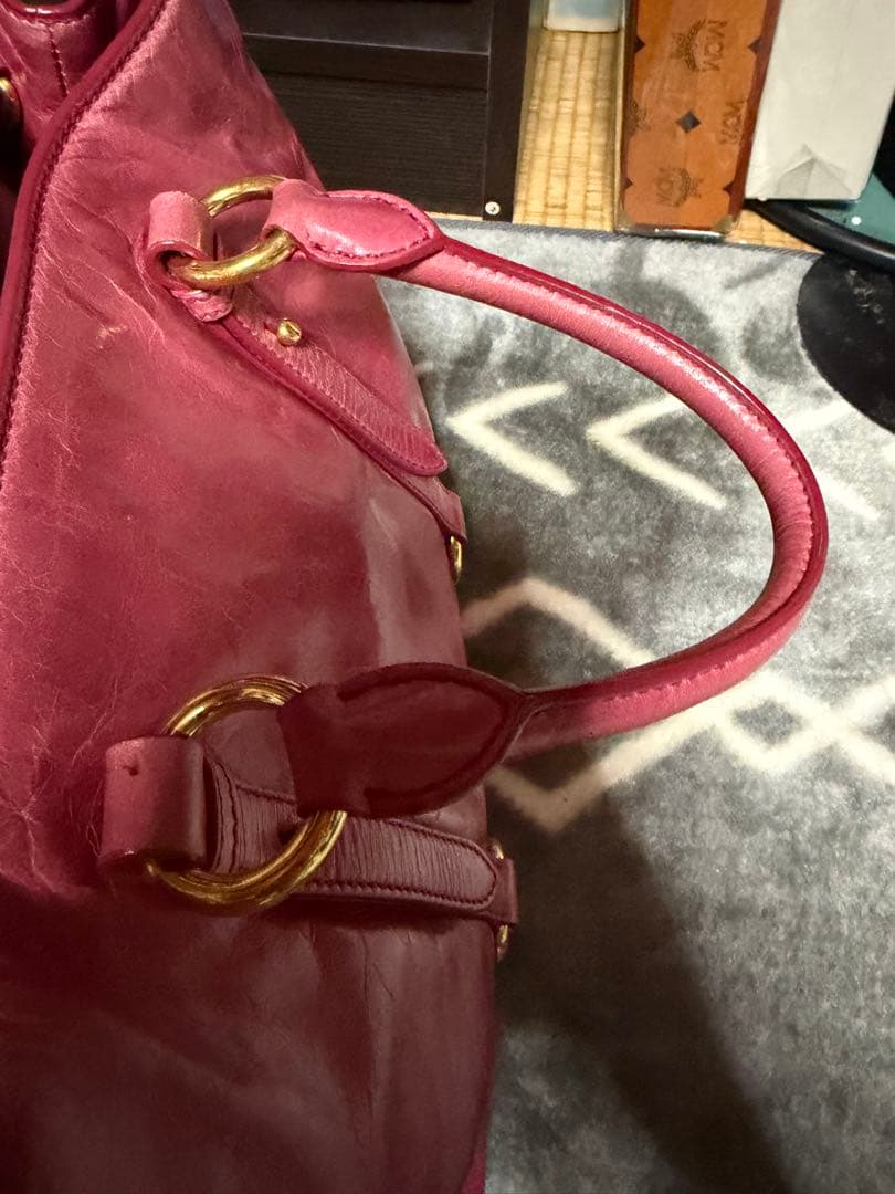 MIU MIU ピンク レザー ハンドバッグ
