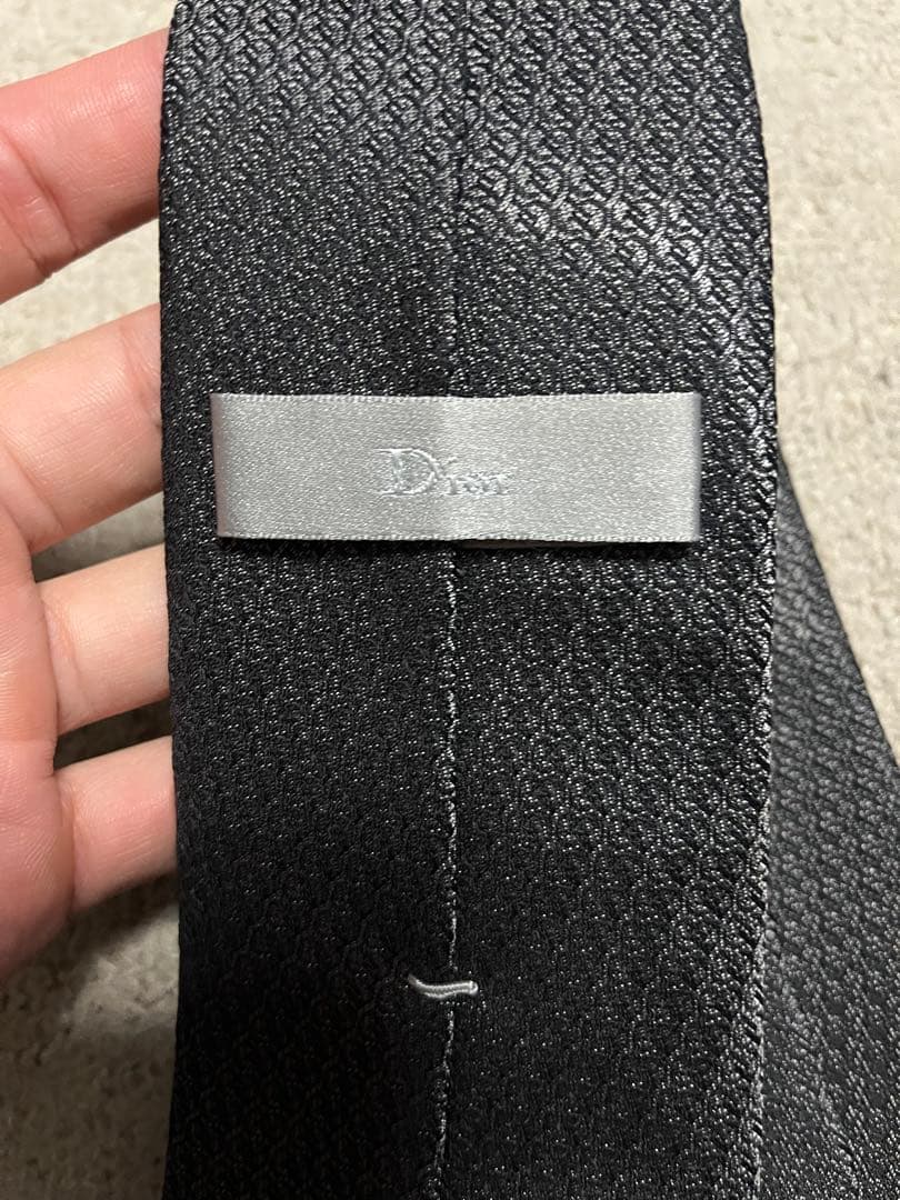 Dior 黒 ネクタイ テクスチャー仕上げ