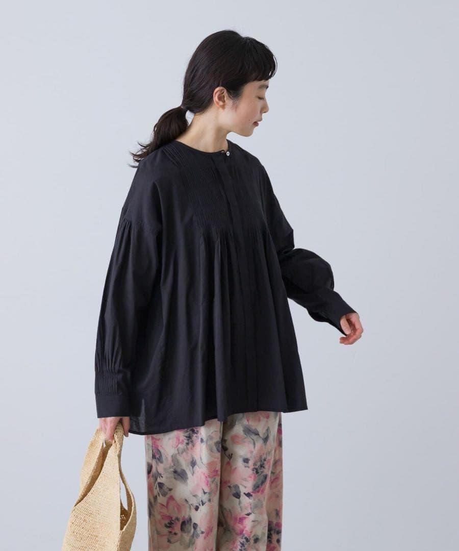 2025ss 美品✨️かぐれ コットンピンタックブラウス 黒