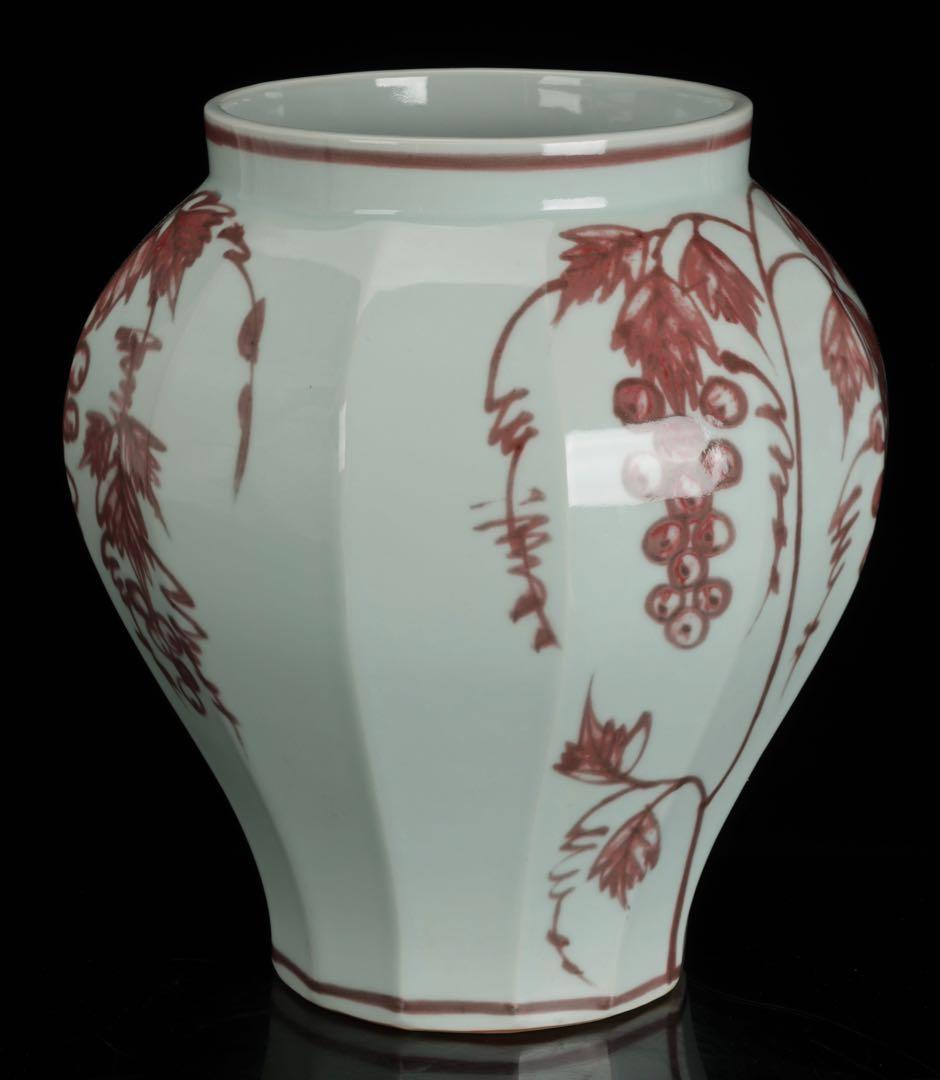 【誉田窯 吉田隆】釉紅葡萄文壺 花瓶 飾壺 磁器 美術品 骨董品 高さ35cm