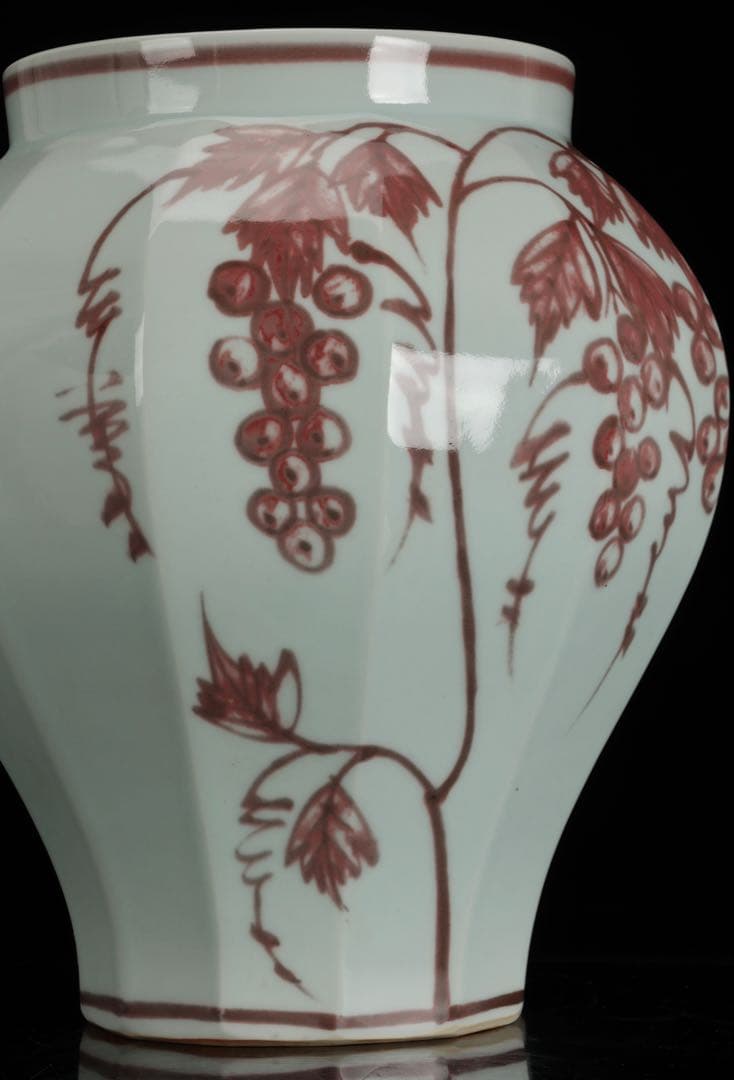 【誉田窯 吉田隆】釉紅葡萄文壺 花瓶 飾壺 磁器 美術品 骨董品 高さ35cm