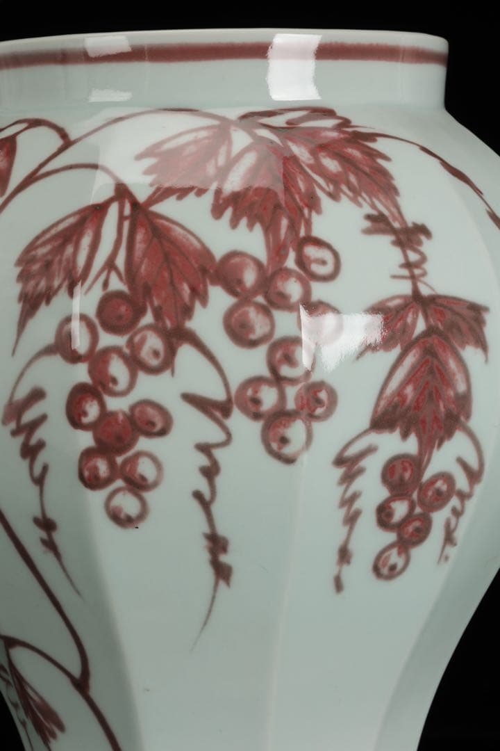 【誉田窯 吉田隆】釉紅葡萄文壺 花瓶 飾壺 磁器 美術品 骨董品 高さ35cm