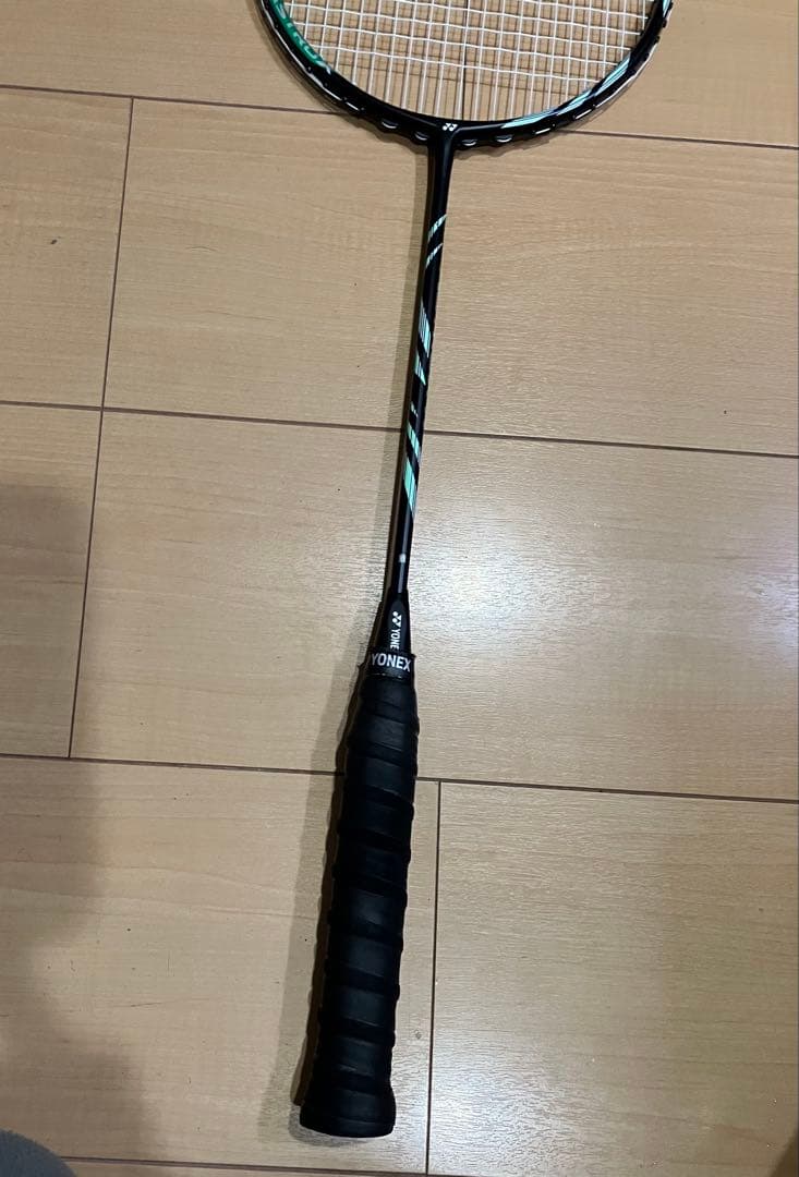 YONEX バドミントンラケット ケース付き　アストロクス11