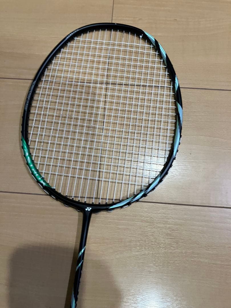 YONEX バドミントンラケット ケース付き　アストロクス11