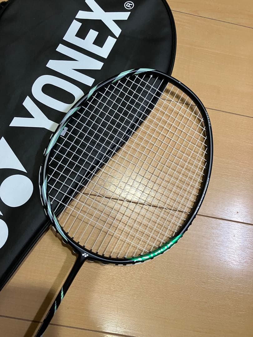 YONEX バドミントンラケット ケース付き　アストロクス11