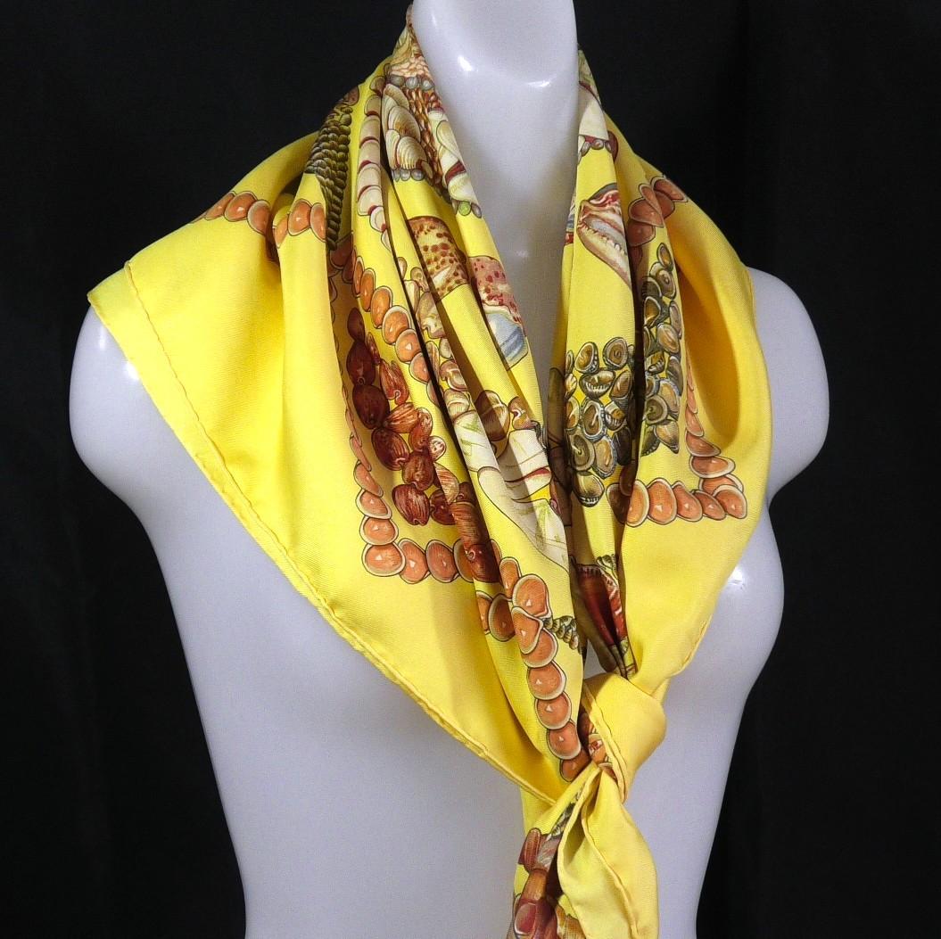 美品　HERMES エルメス　大判スカーフ　カレ90　 D565