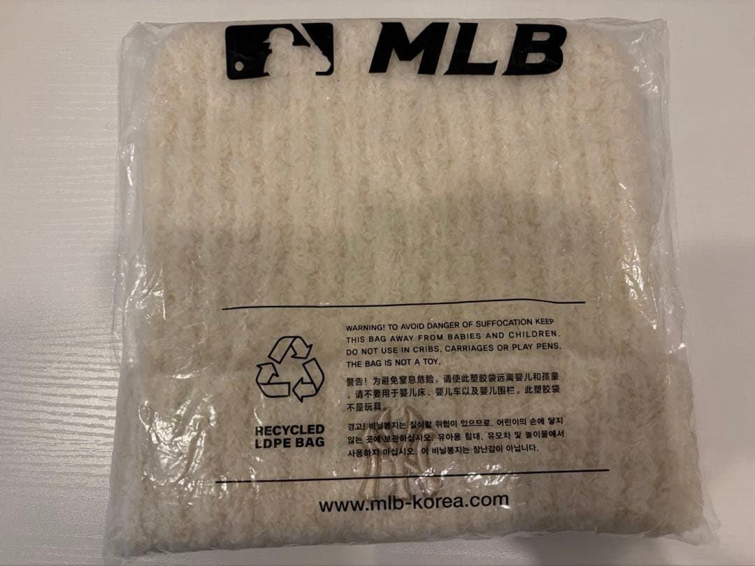 【新品】 MLB 韓国限定 ビーニー 猫耳 ニット帽 カリナ着用 紐なし