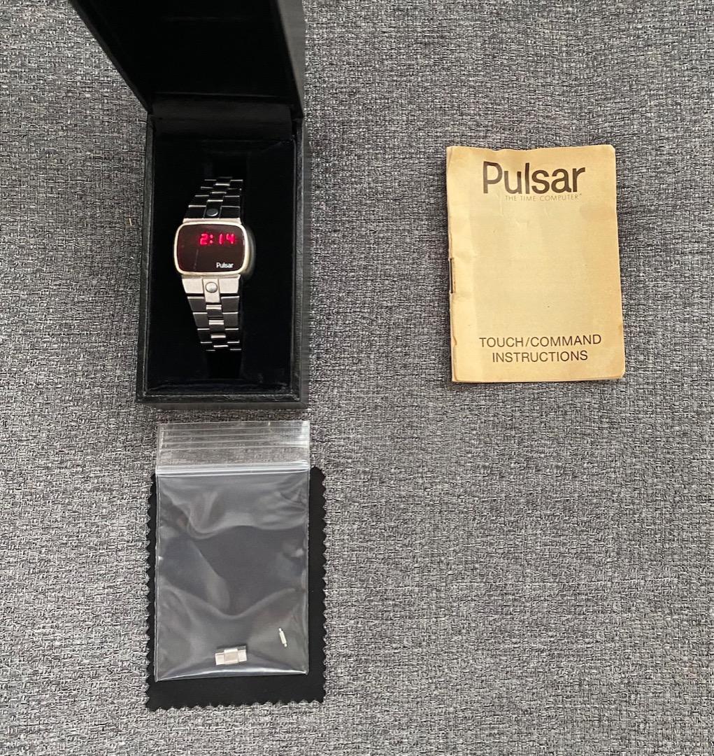 極レア! PULSAR パルサー LED 腕時計 ヴィンテージ【動作確認済】