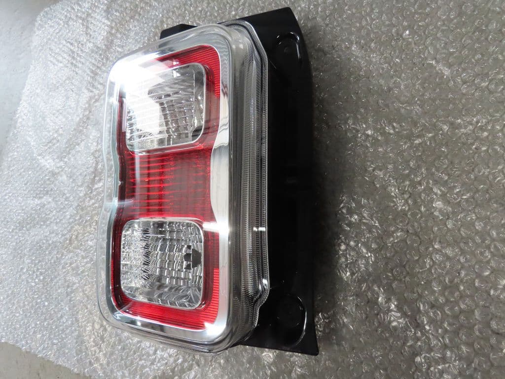 スズキ ハスラー 左 テールランプ MR52 MR92 フレア 破損無 美品