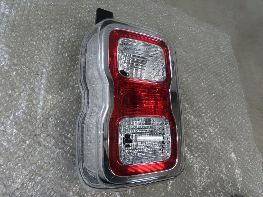 スズキ ハスラー 左 テールランプ MR52 MR92 フレア 破損無 美品