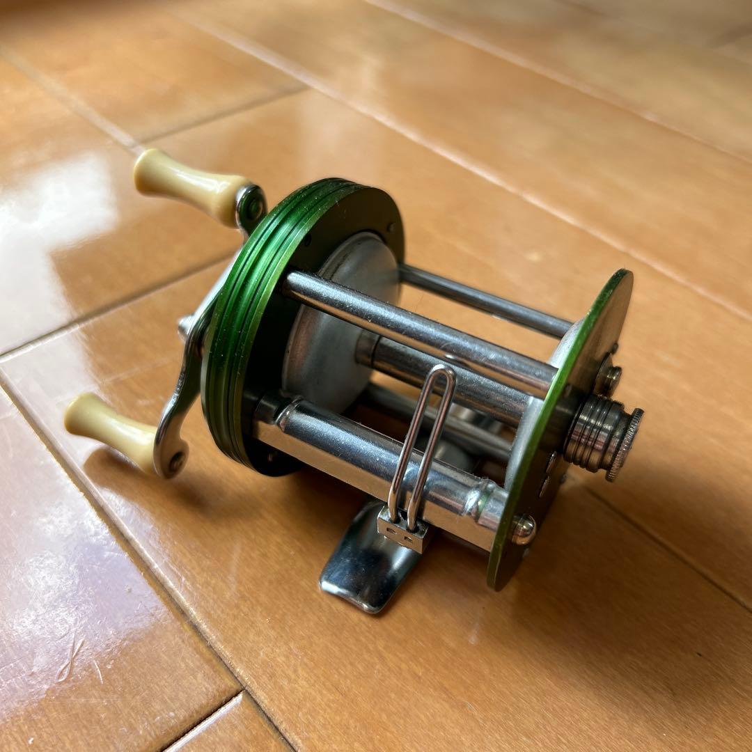 Bronson Green Hornet ダイレクトリール