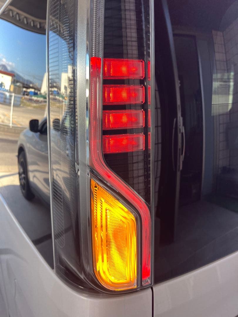 スペーシアカスタム　mk53s　LEDテールライト