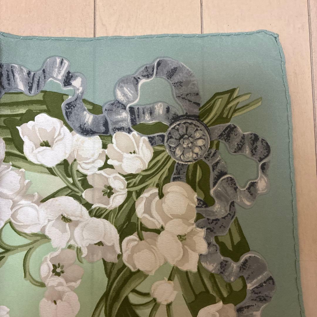 Christian Dior シルク　スカーフ　総柄　花柄　スズラン　イタリア製