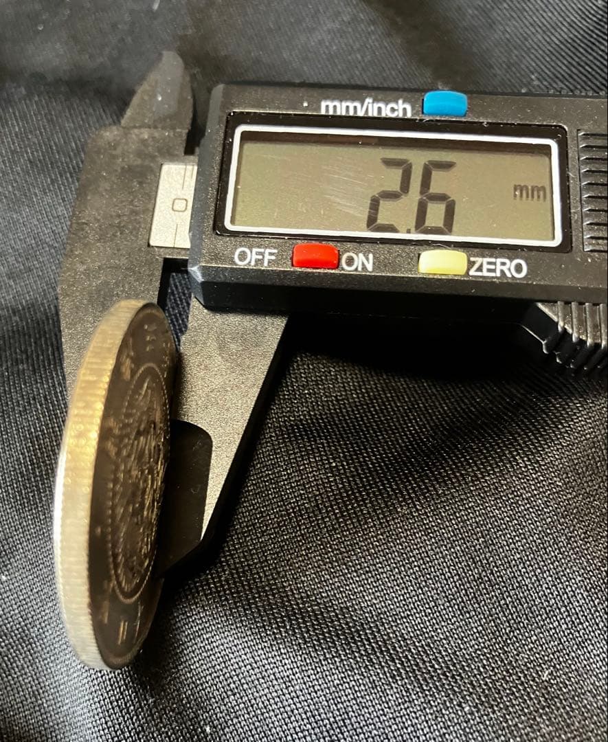 希少　欠貝圓　旧一圓銀貨　明治三年　貿易銀 目方26.25g 価格相談可